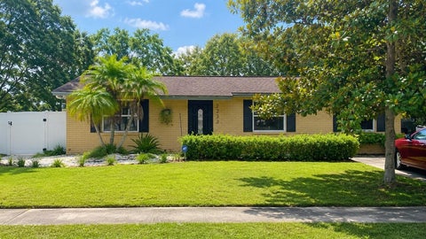 Photo of 2232 Selkirk Street, Valrico, FL 33594 (MLS # TB8531149)