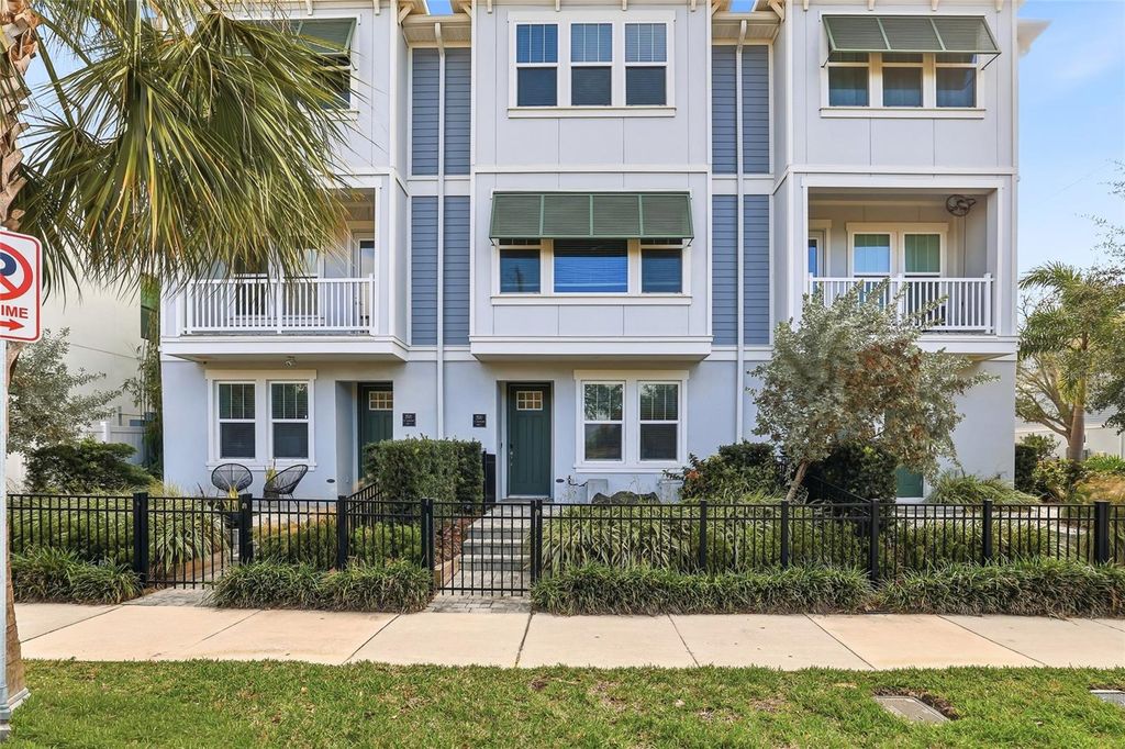 Photo of 2510 W Cleveland Street #2, Tampa, FL 33609 (MLS # TB8463574)