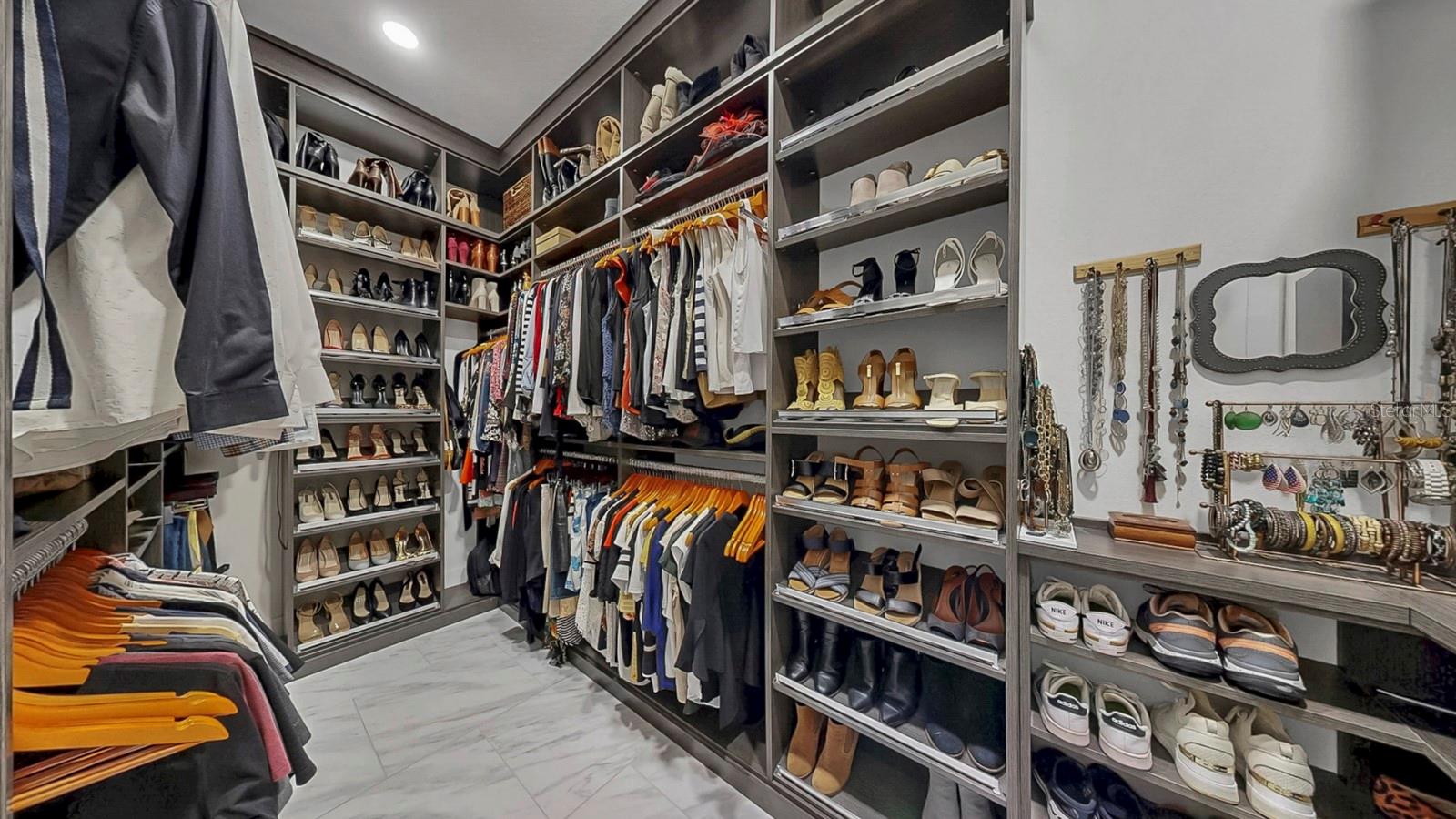 MIRABAY PH 2A-3 - Residential