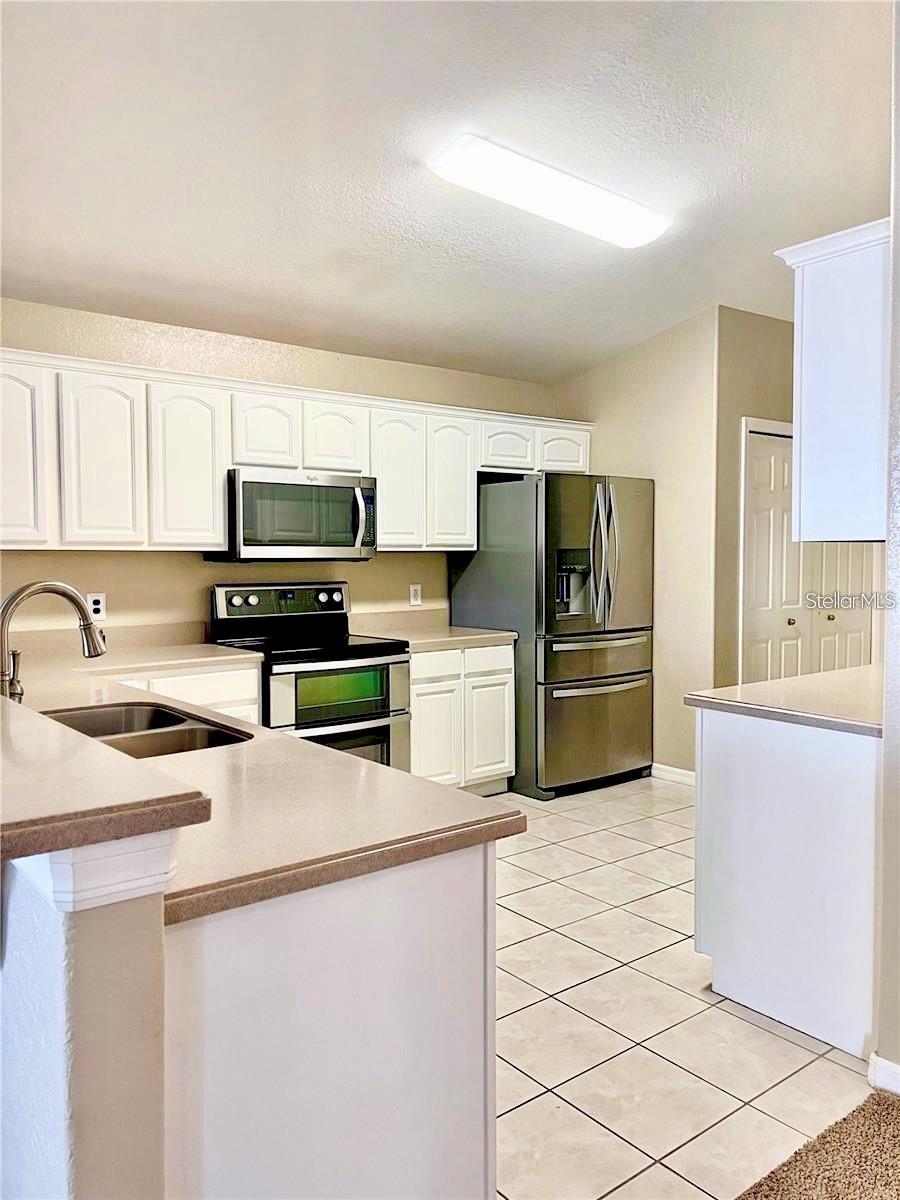 SAVANNAH ESTATES - Residential Lease