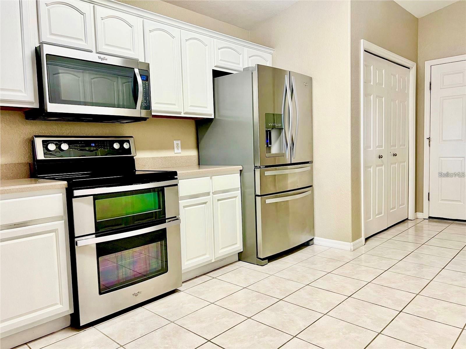 SAVANNAH ESTATES - Residential Lease