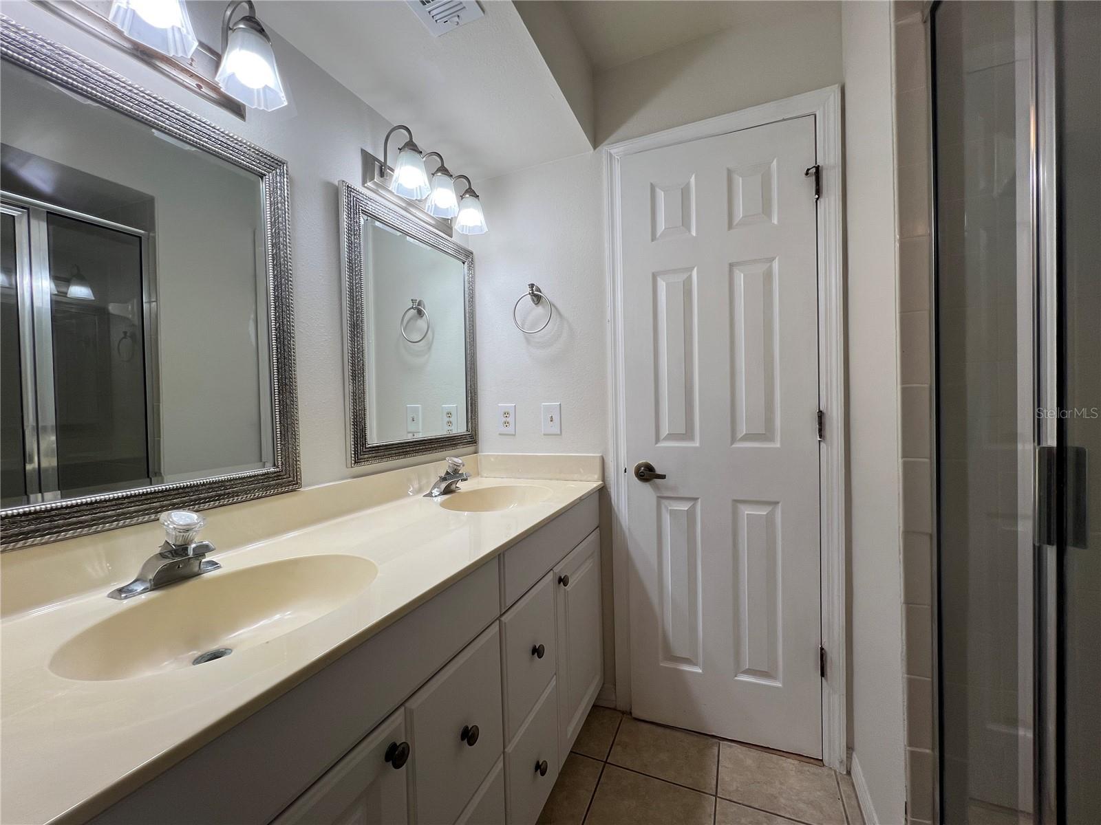 TOWNES OF SOUTHGATE CONDOMINIUM - Residential