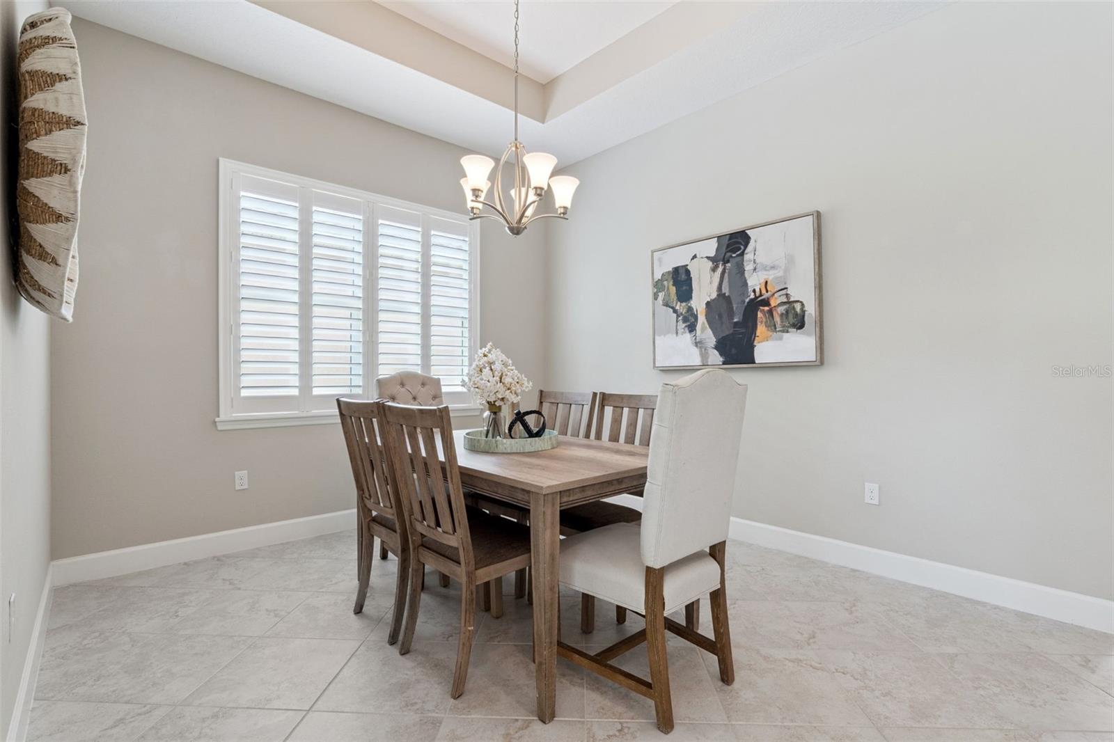 1689 VICTORIA GARDENS DRIVE
