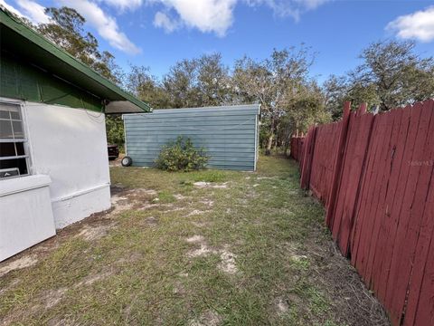 A home in LAKE WALES