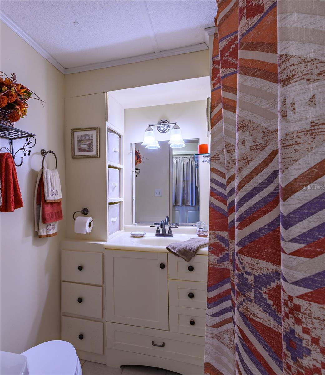 PINECREST MHP CO-OP - Residential