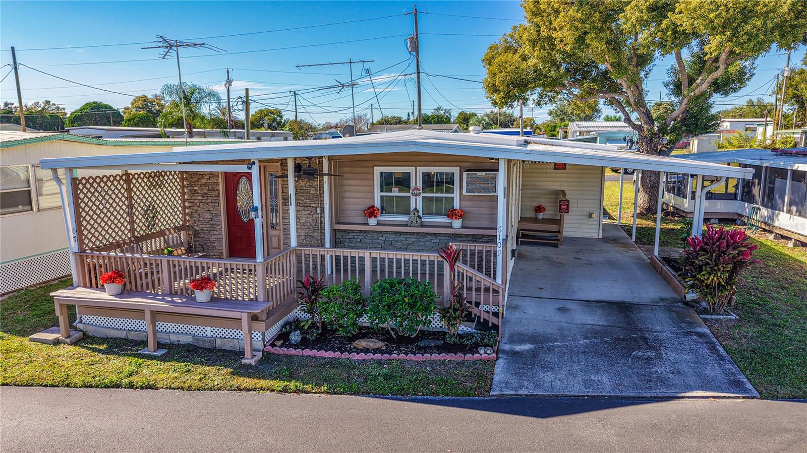 PINECREST MHP CO-OP - Residential