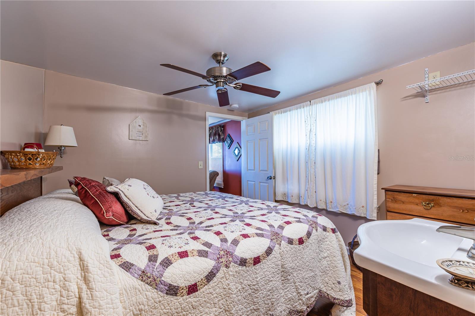 PINECREST MHP CO-OP - Residential