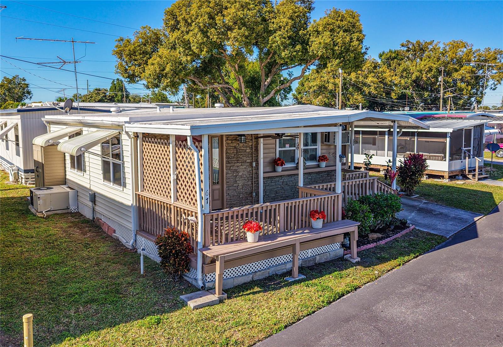 PINECREST MHP CO-OP - Residential