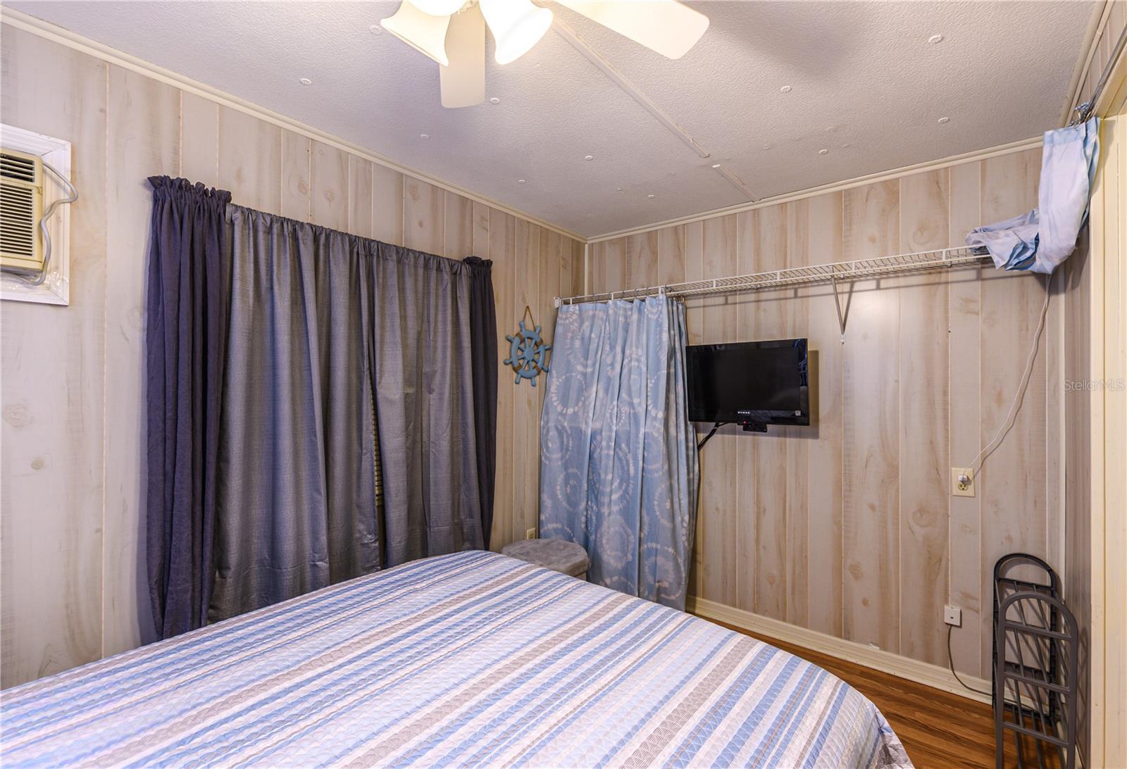 PINECREST MHP CO-OP - Residential