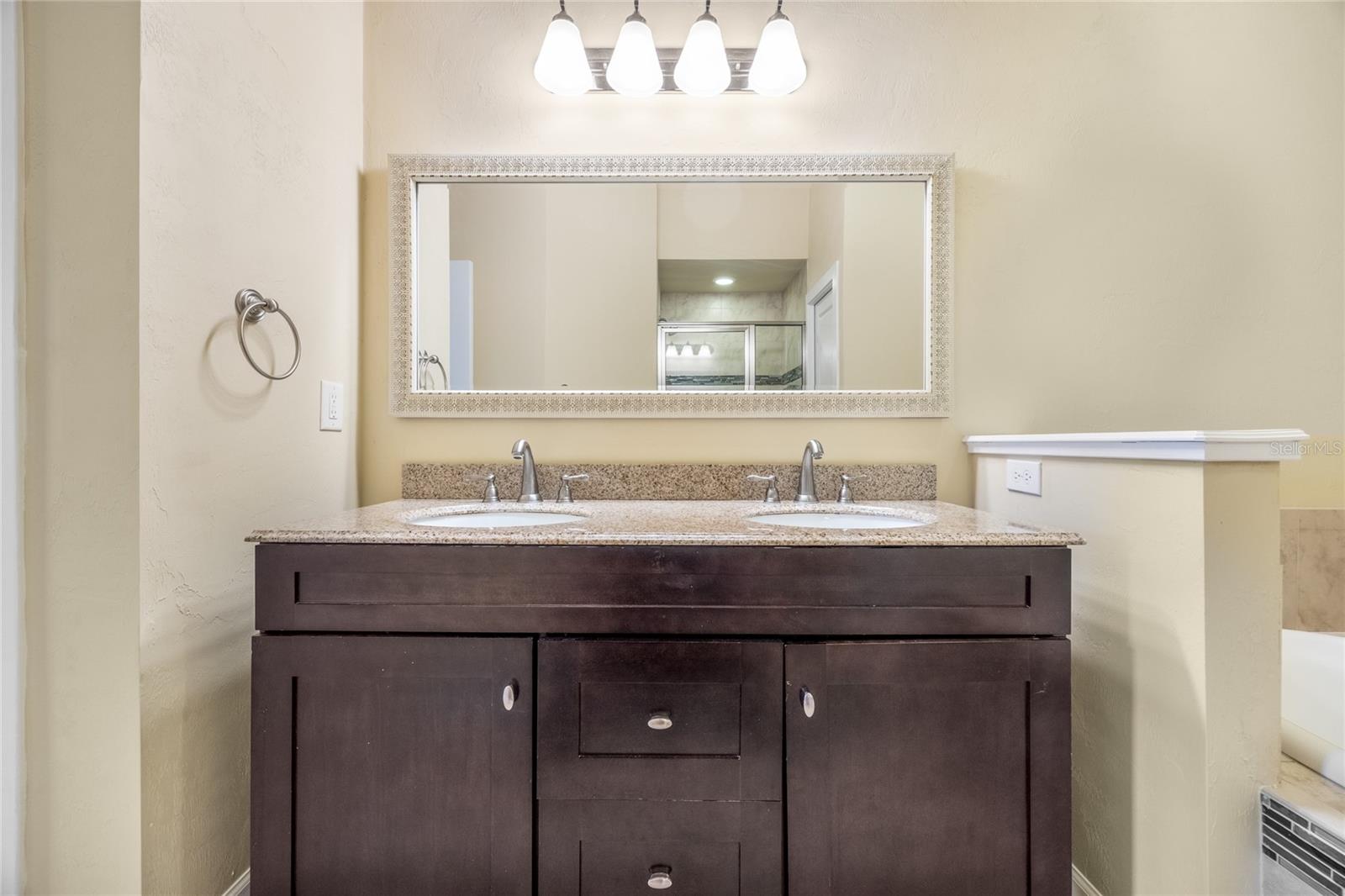 TOWER24 - Residential