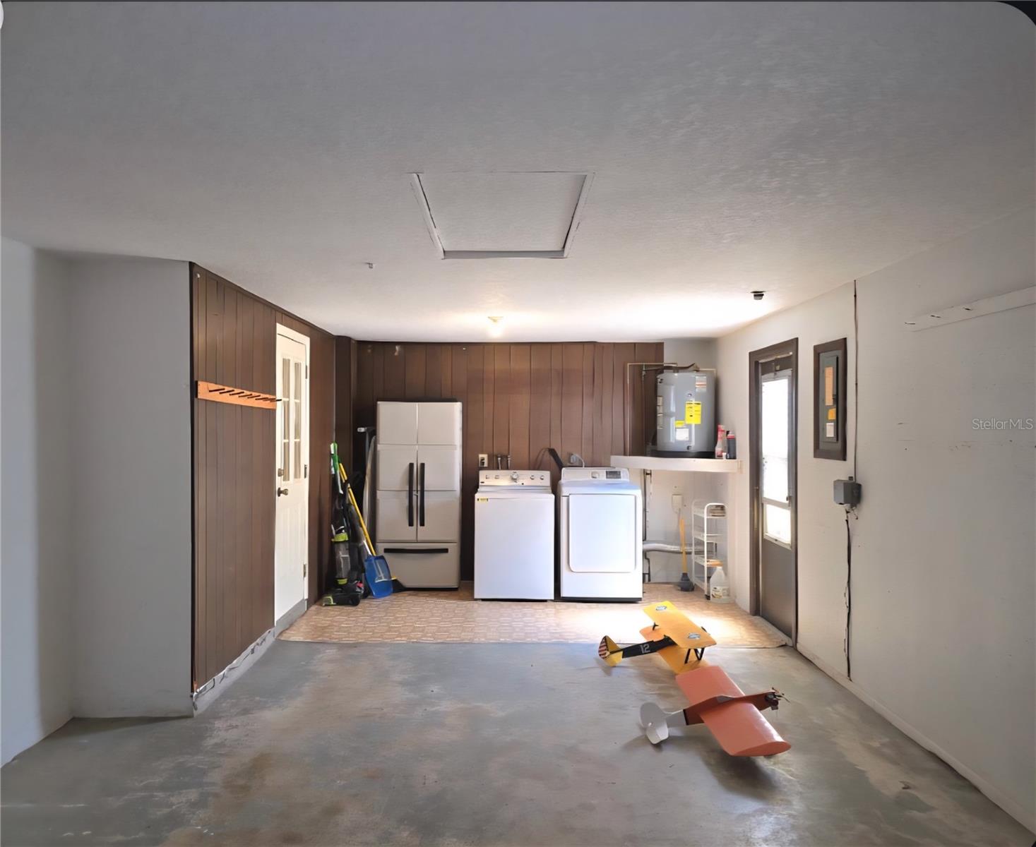 TANGLEWOOD TERRACE - Residential