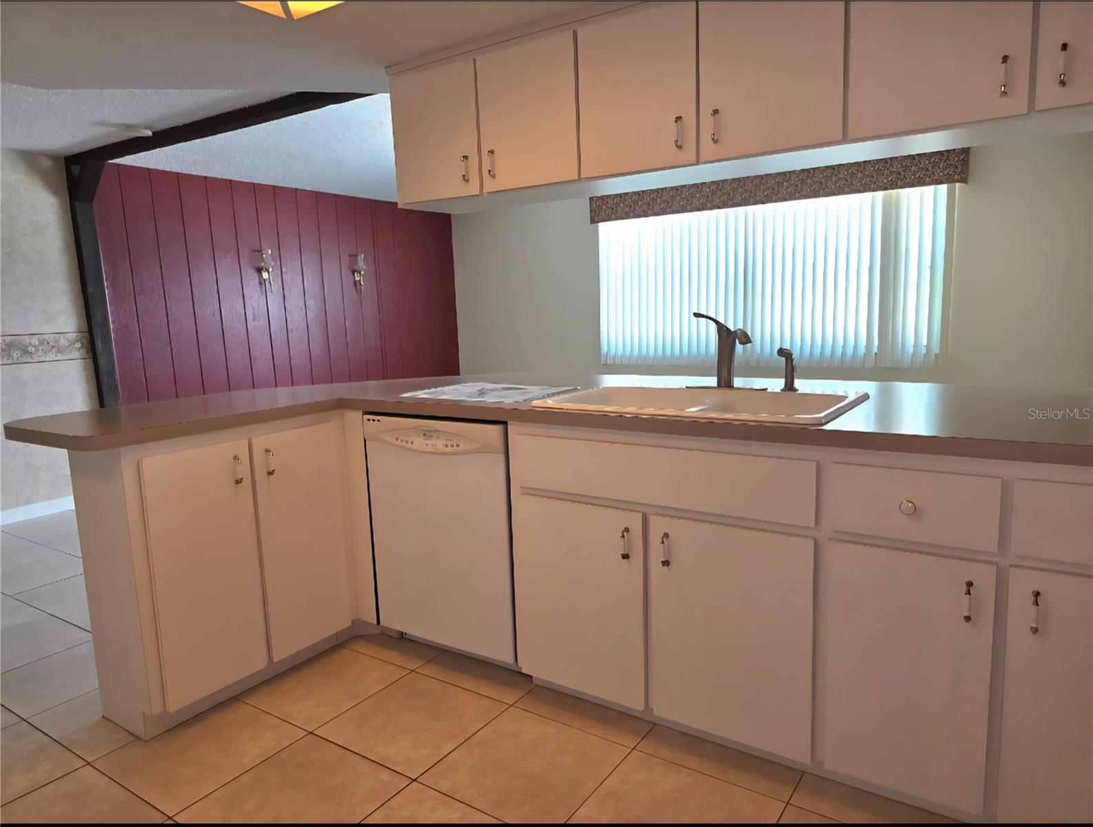 TANGLEWOOD TERRACE - Residential