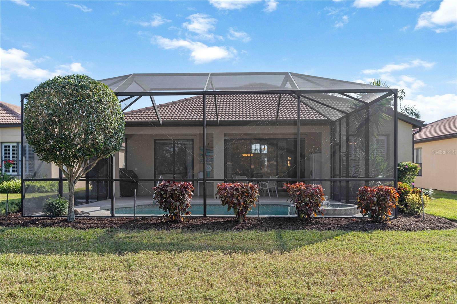 LAKERIDGE FALLS - Residential