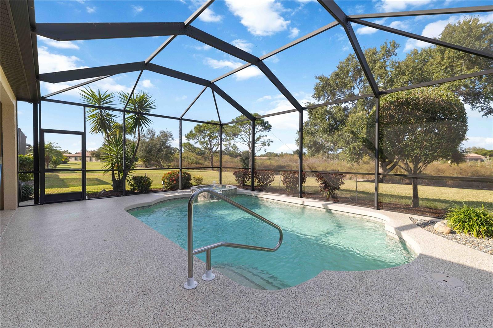 LAKERIDGE FALLS - Residential