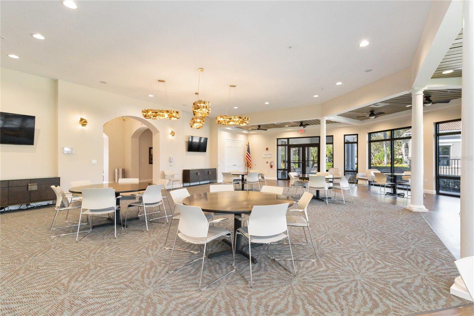 LAKERIDGE FALLS - Residential