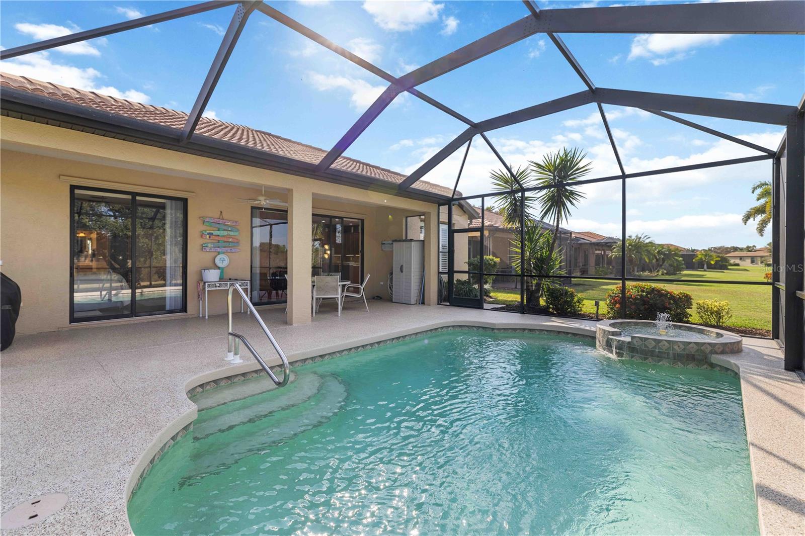 LAKERIDGE FALLS - Residential