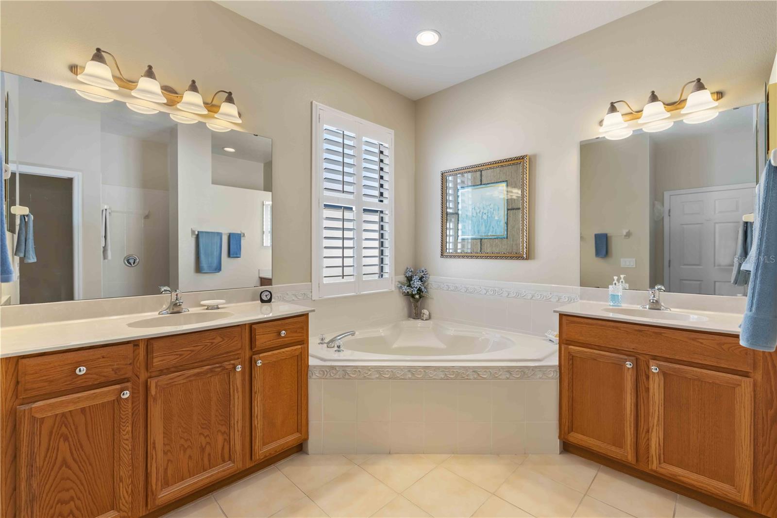 LAKERIDGE FALLS - Residential