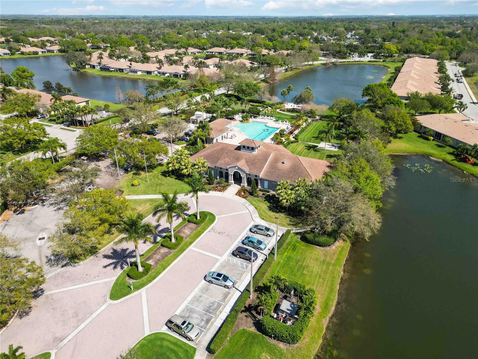 LAKERIDGE FALLS - Residential