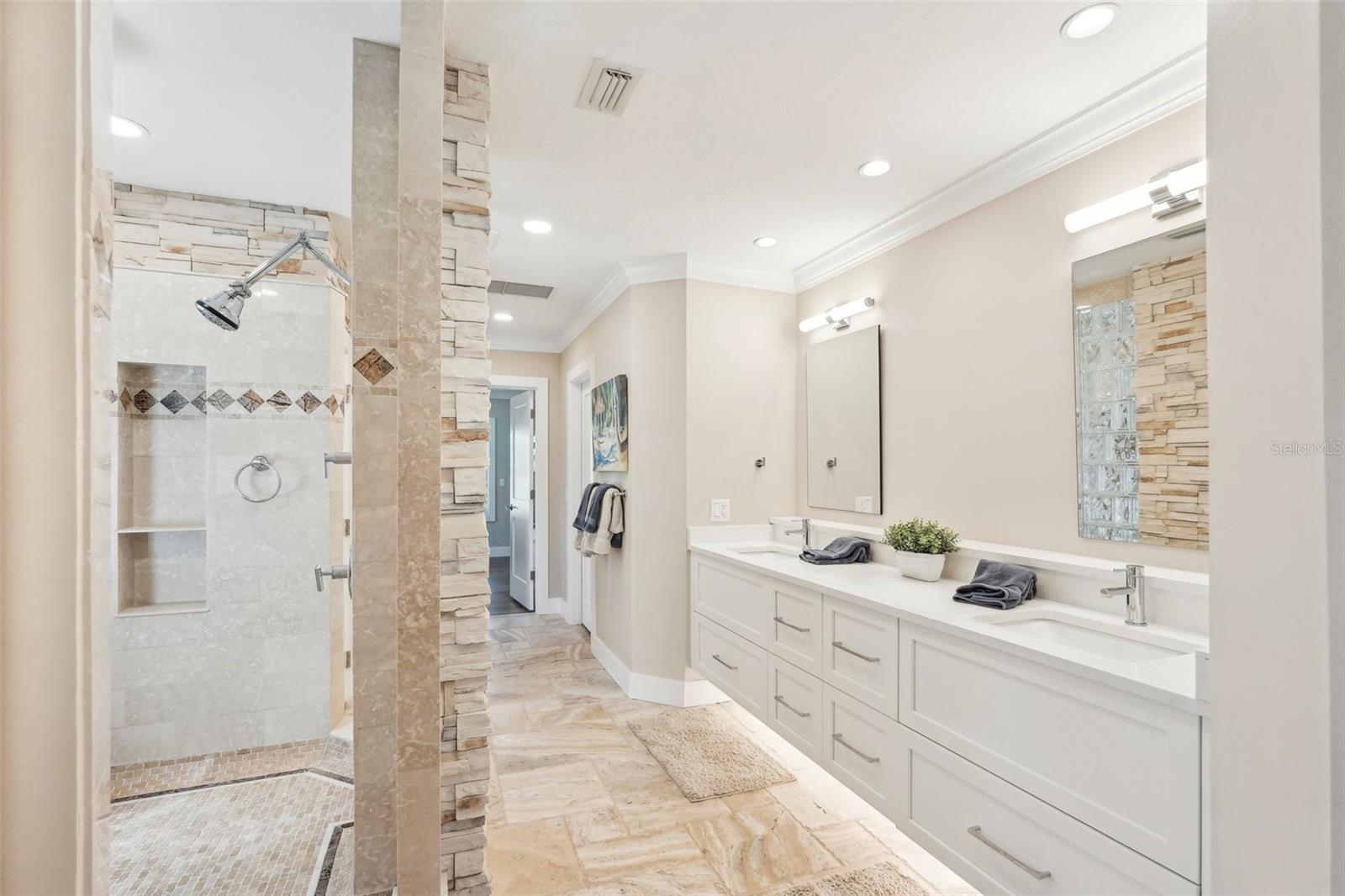 LIDO BEACH DIV B - Residential Lease