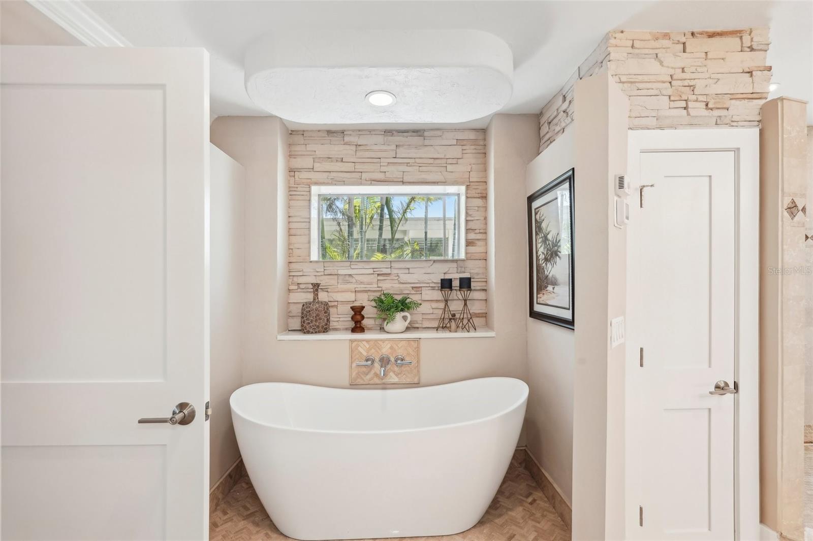 LIDO BEACH DIV B - Residential Lease