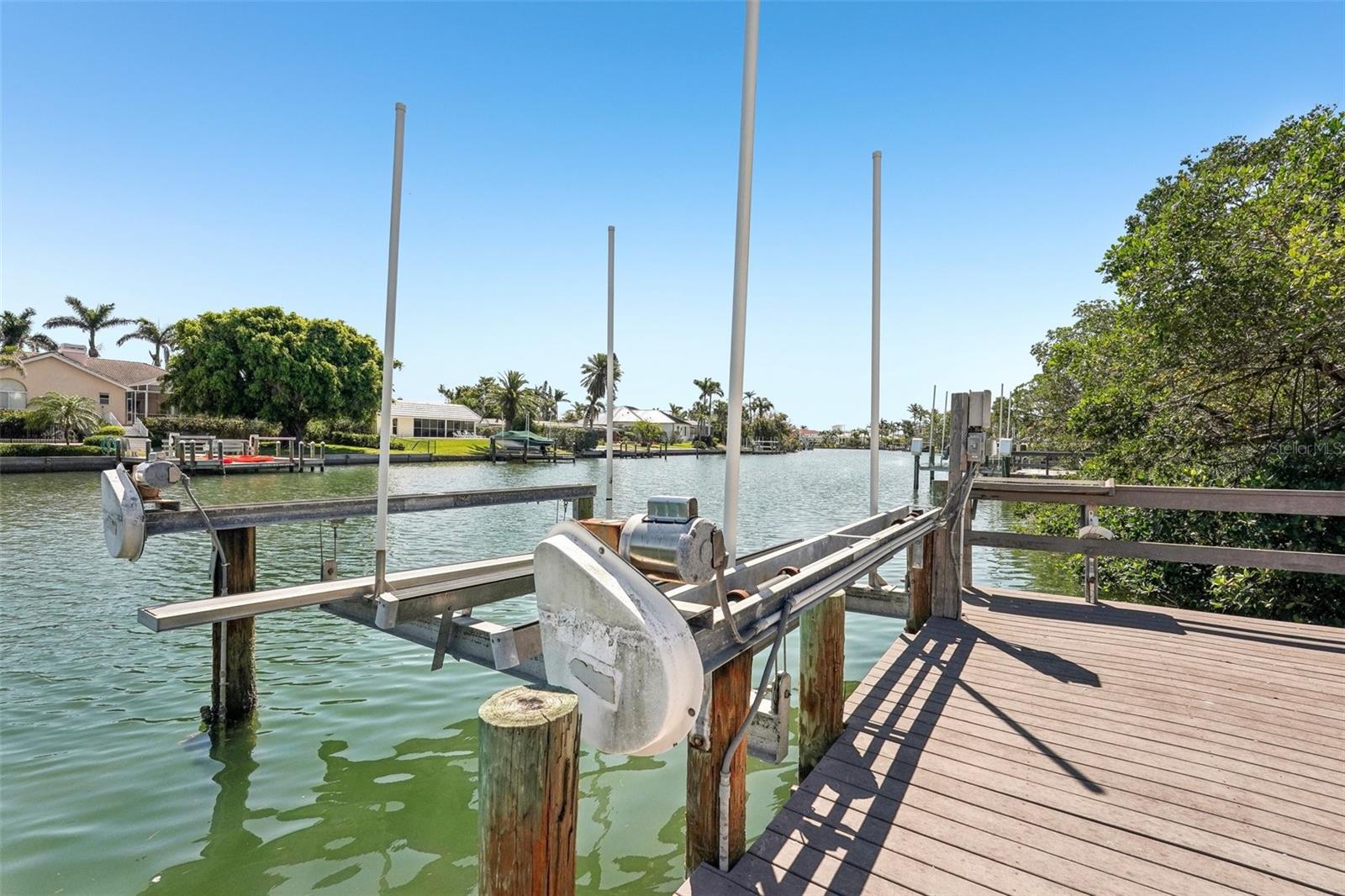 LIDO BEACH DIV B - Residential Lease