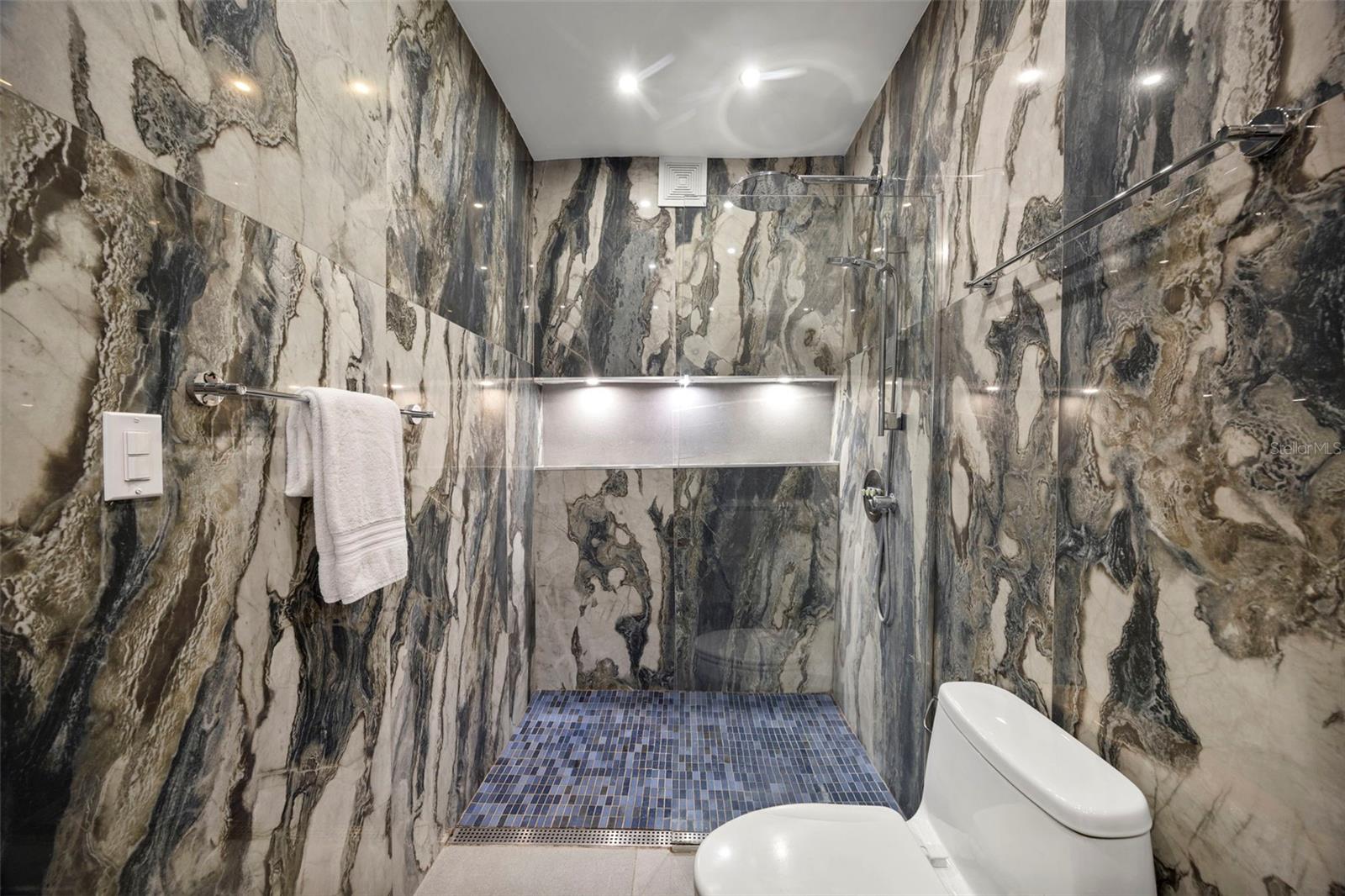 PUNTA DEL MAR - Residential