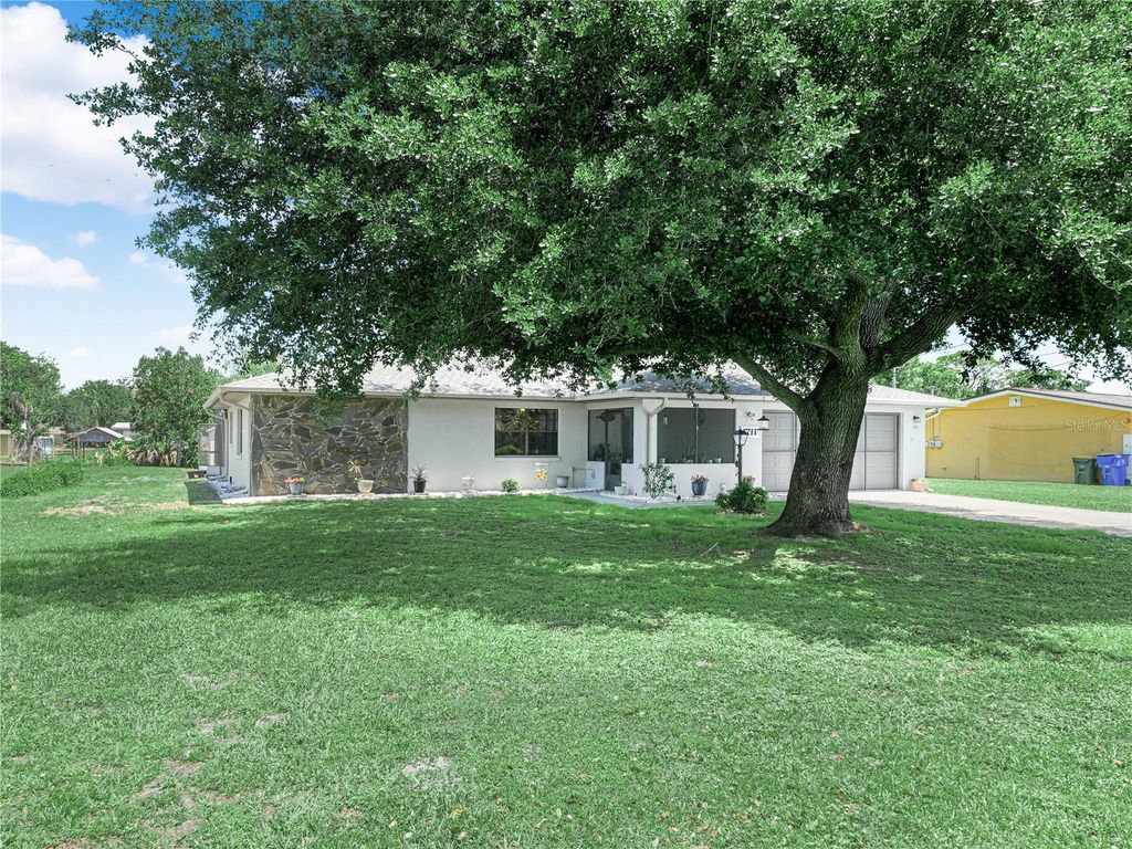 Photo of 1711 Lake Clay Drive, Lake Placid, FL 33852 (MLS # C7525739)