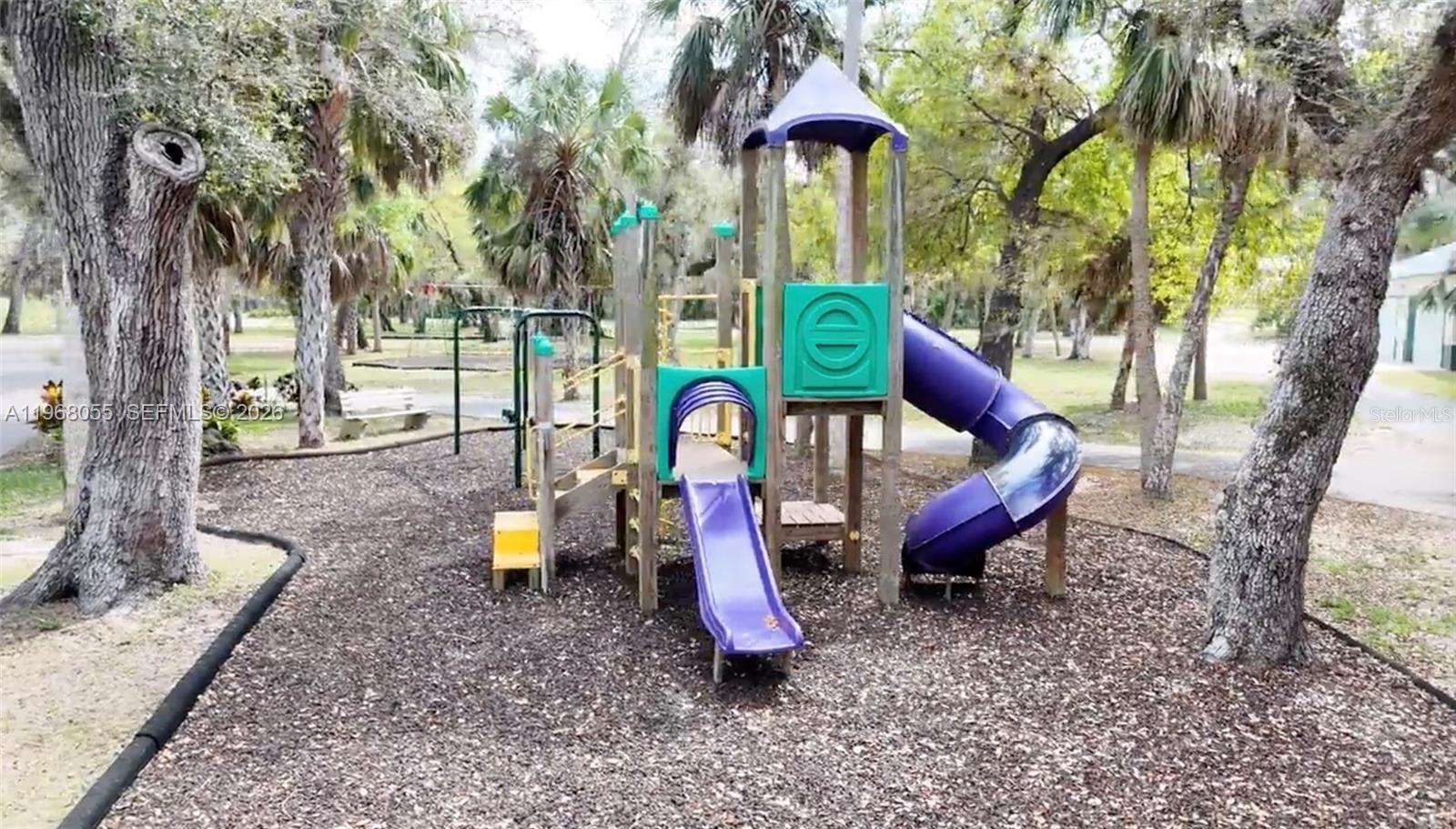 PUNTA GORDA ISLES SEC 21 - Land