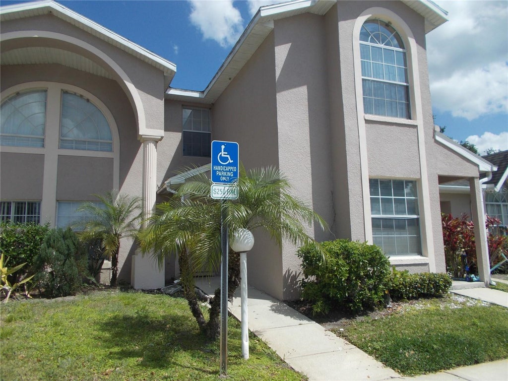Photo of 1661 Windsor Oak Court, Kissimmee, FL 34744 (MLS # O6439099)
