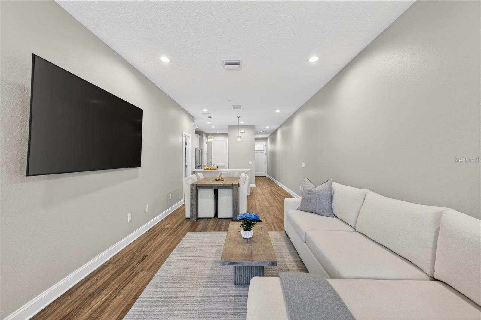 HIGHLAND RIDGE TWNHMS - Residential