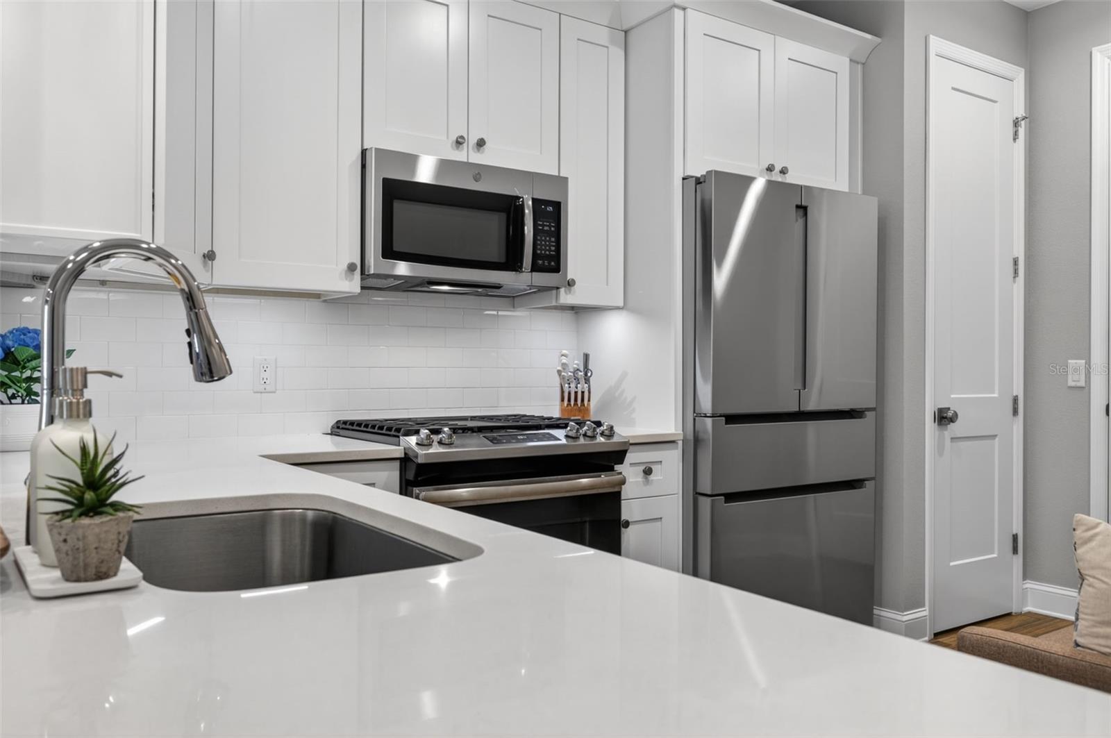 HIGHLAND RIDGE TWNHMS - Residential
