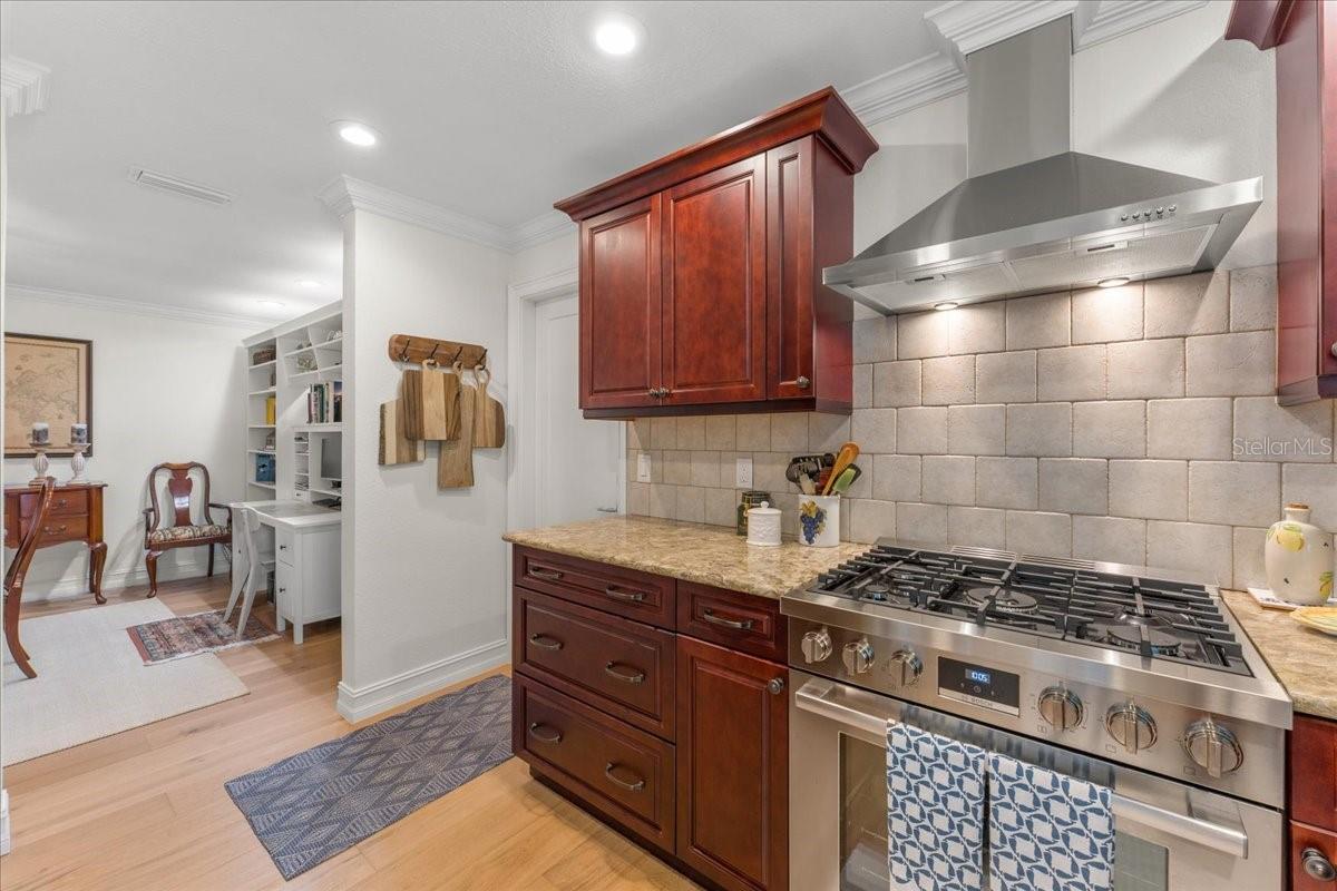 CANTERBURY CHASE - Residential