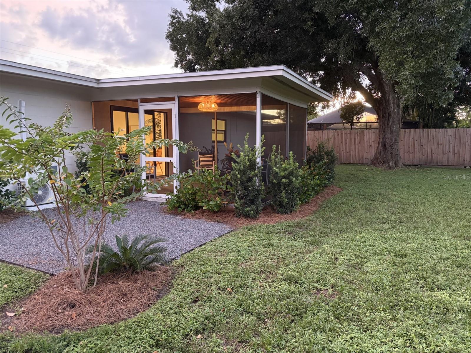 2551 ASPINWALL STREET, SARASOTA, FL, 34237 3 2551 ASPINWALL STREET