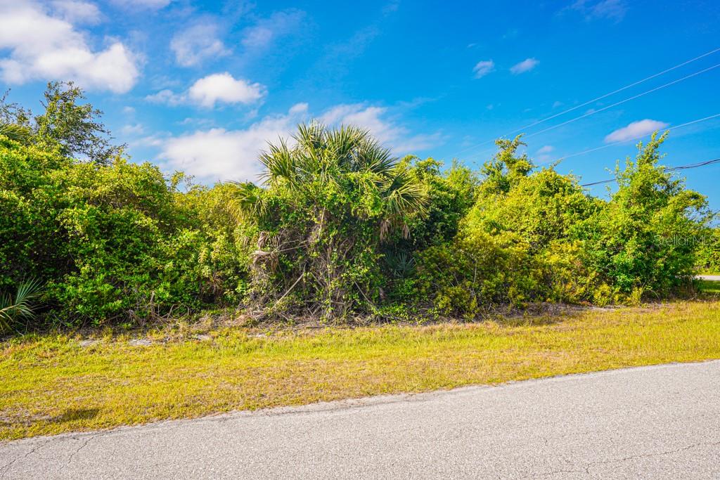 PORT CHARLOTTE SEC 085 - Land