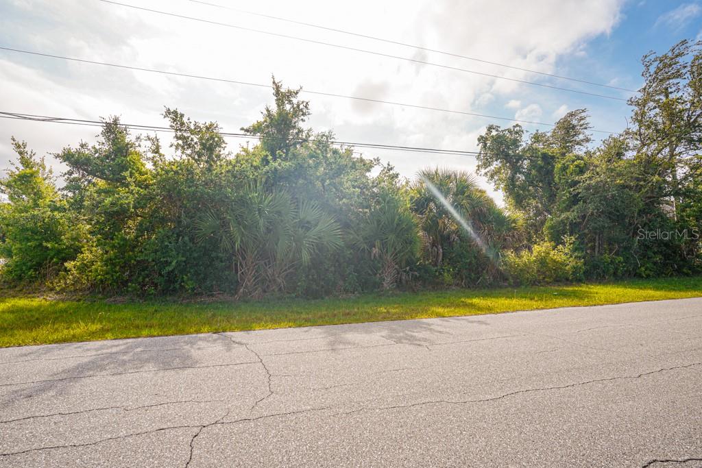 PORT CHARLOTTE SEC 085 - Land