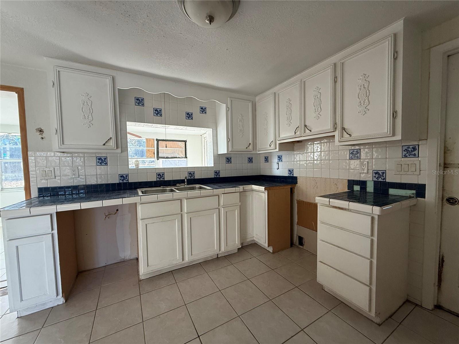 ROLLING ACRES - Residential