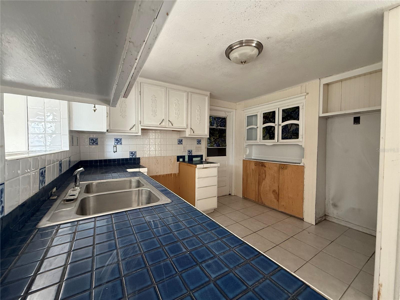 ROLLING ACRES - Residential