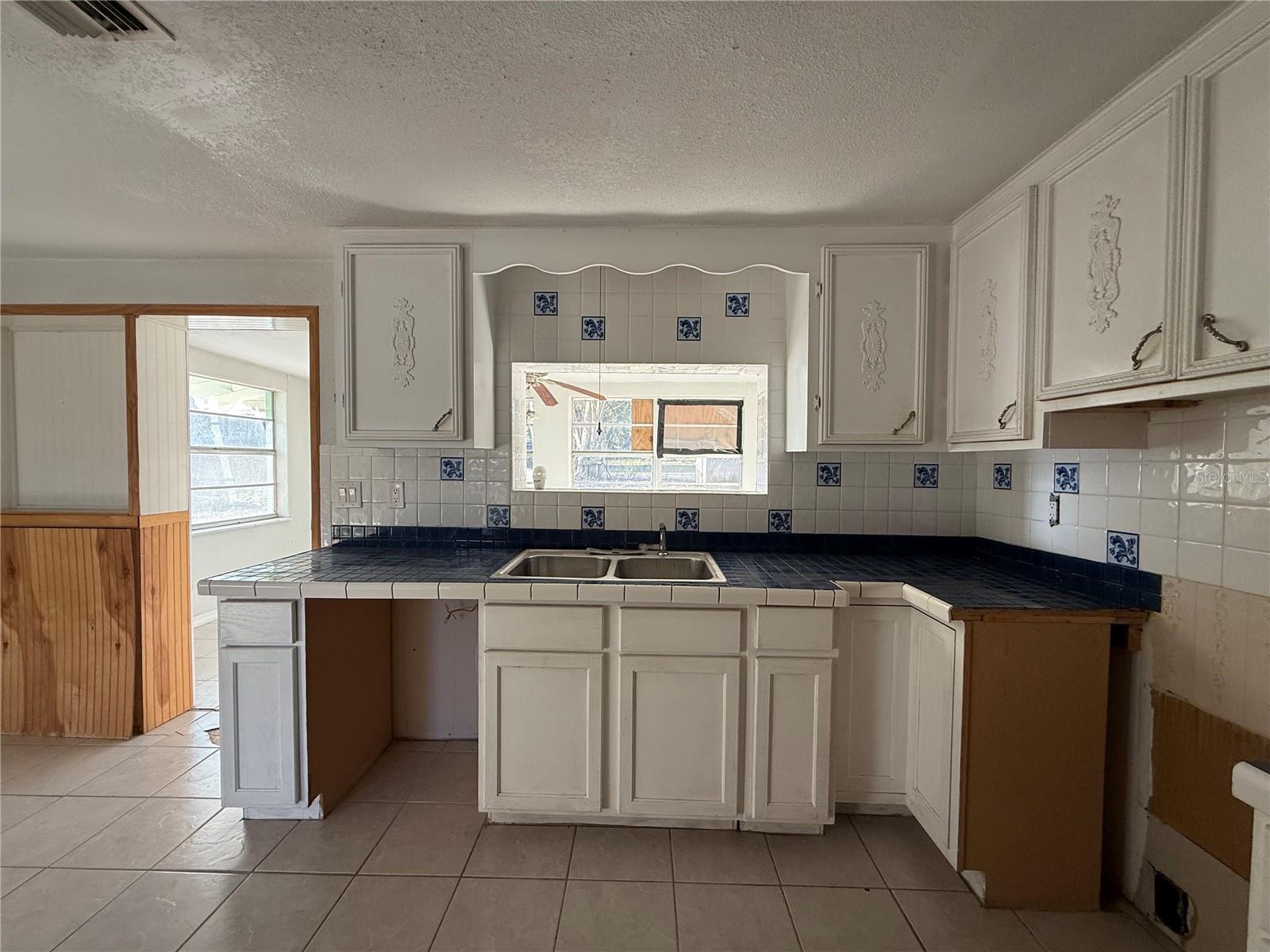 ROLLING ACRES - Residential