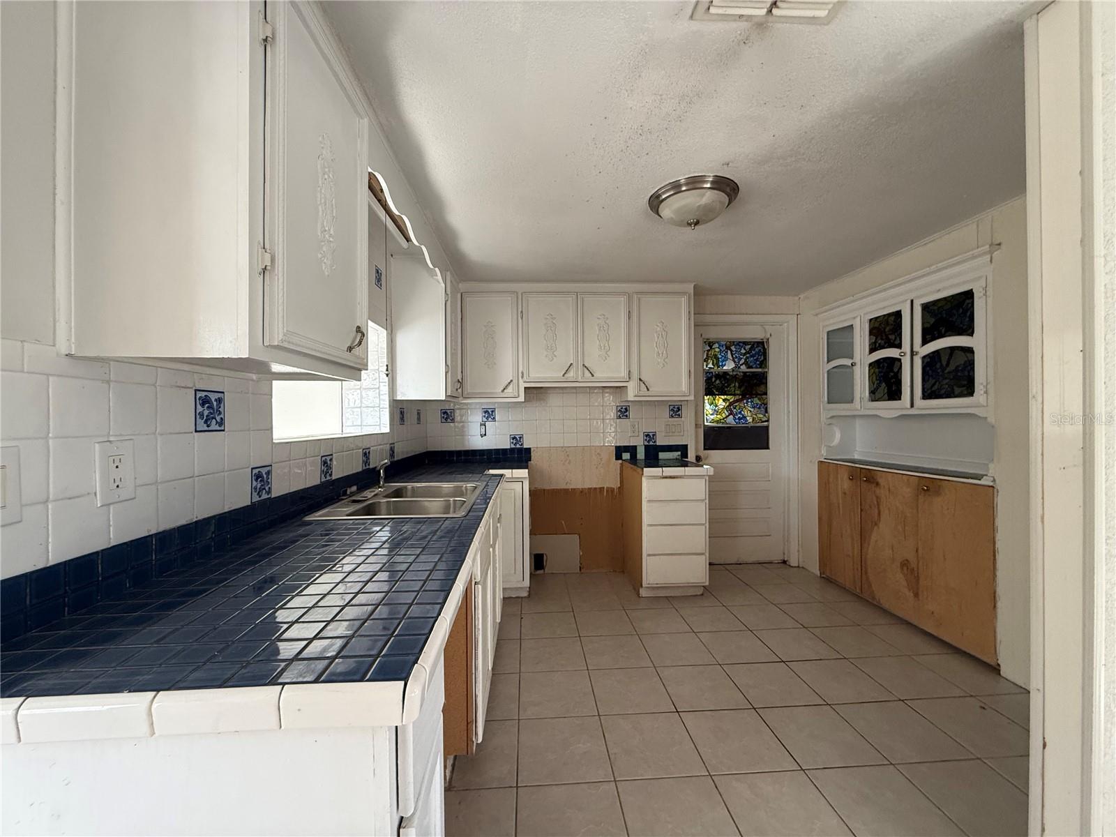 ROLLING ACRES - Residential