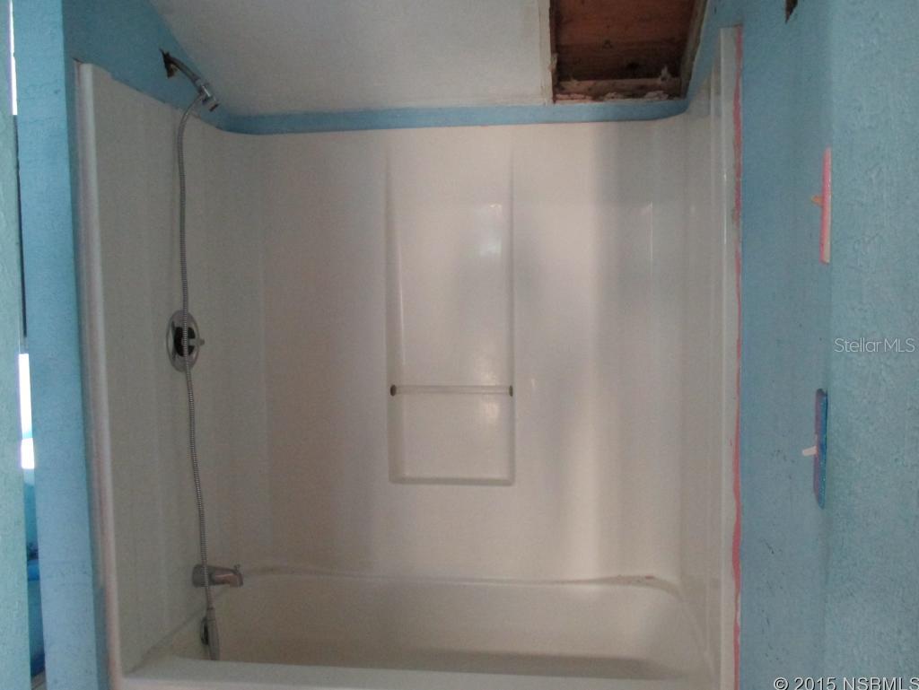 Pato Manor - Residential