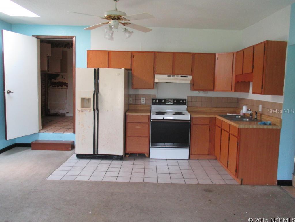 Pato Manor - Residential