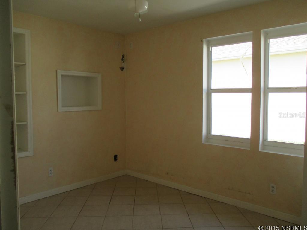 Pato Manor - Residential