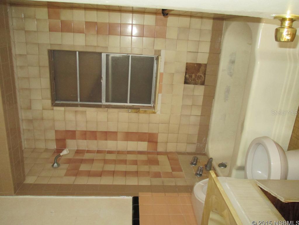 Pato Manor - Residential