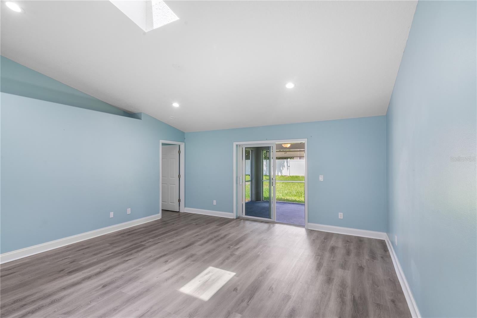 21 LAKE CHARLES LANE