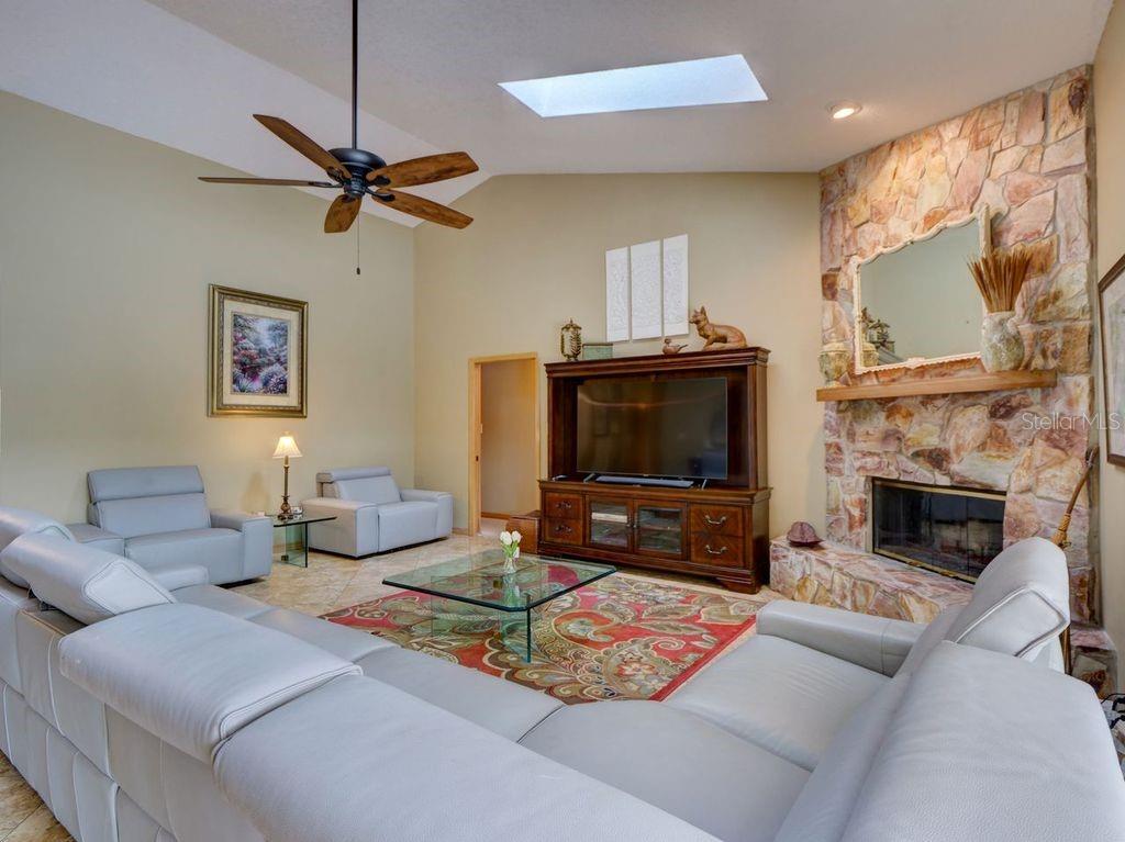 WILLOW RUN - Residential