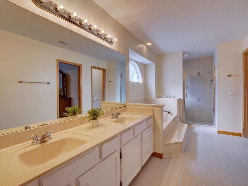 WILLOW RUN - Residential