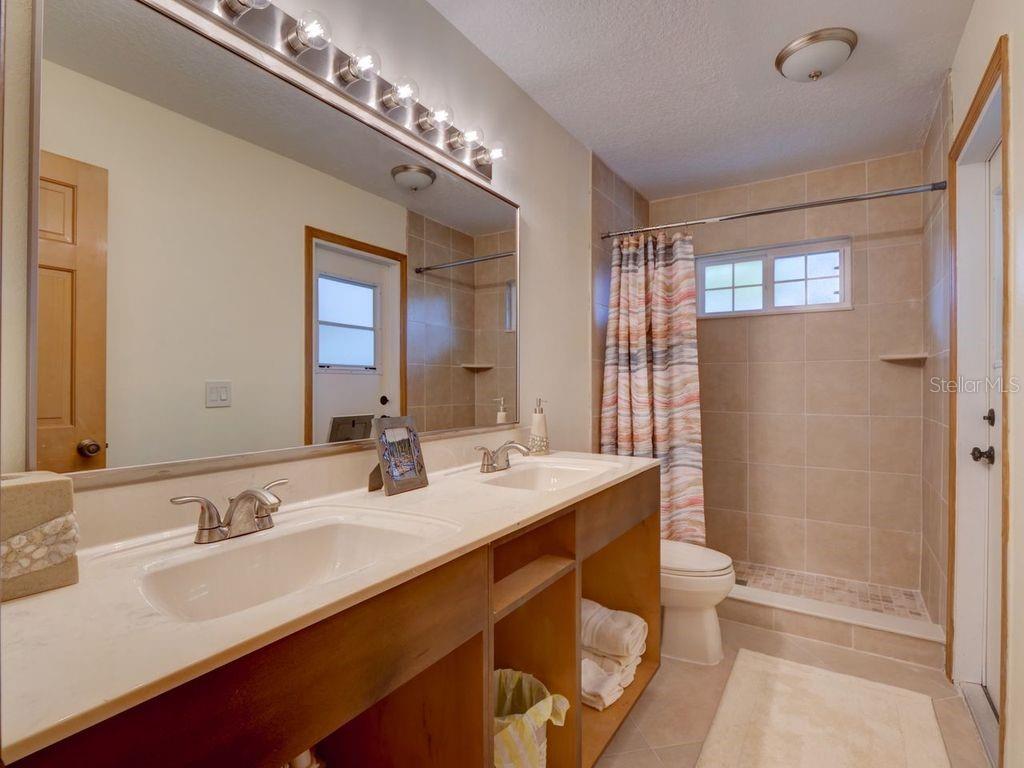 WILLOW RUN - Residential