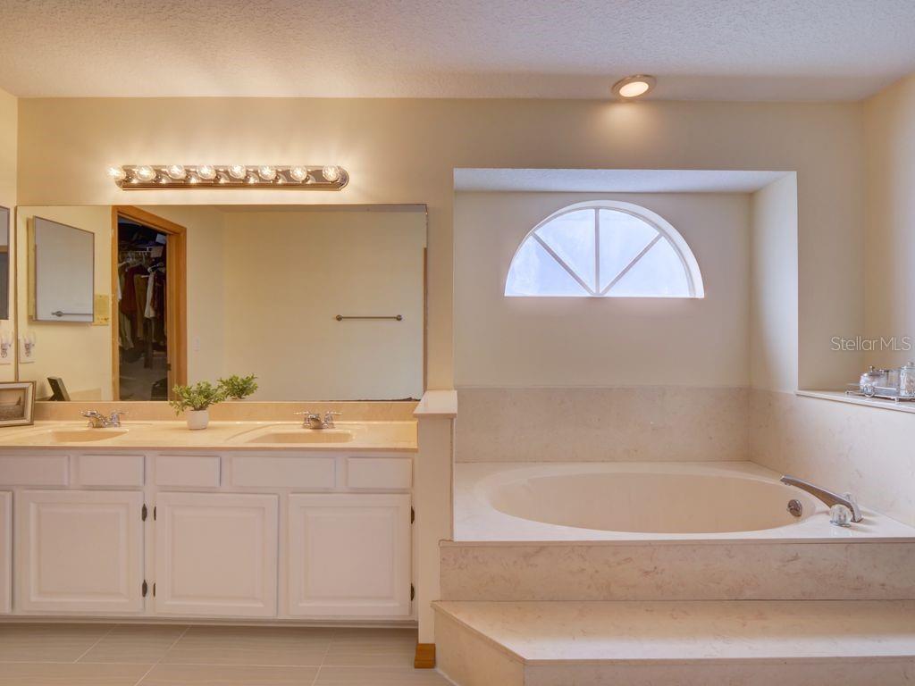 WILLOW RUN - Residential