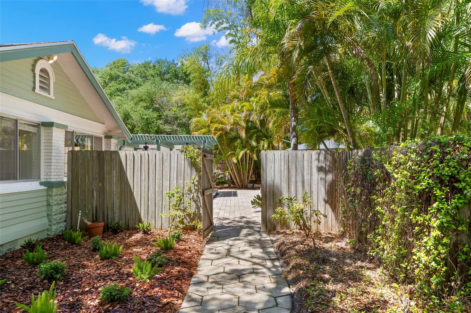 HALLS CENTRAL AVE 1 - Residential