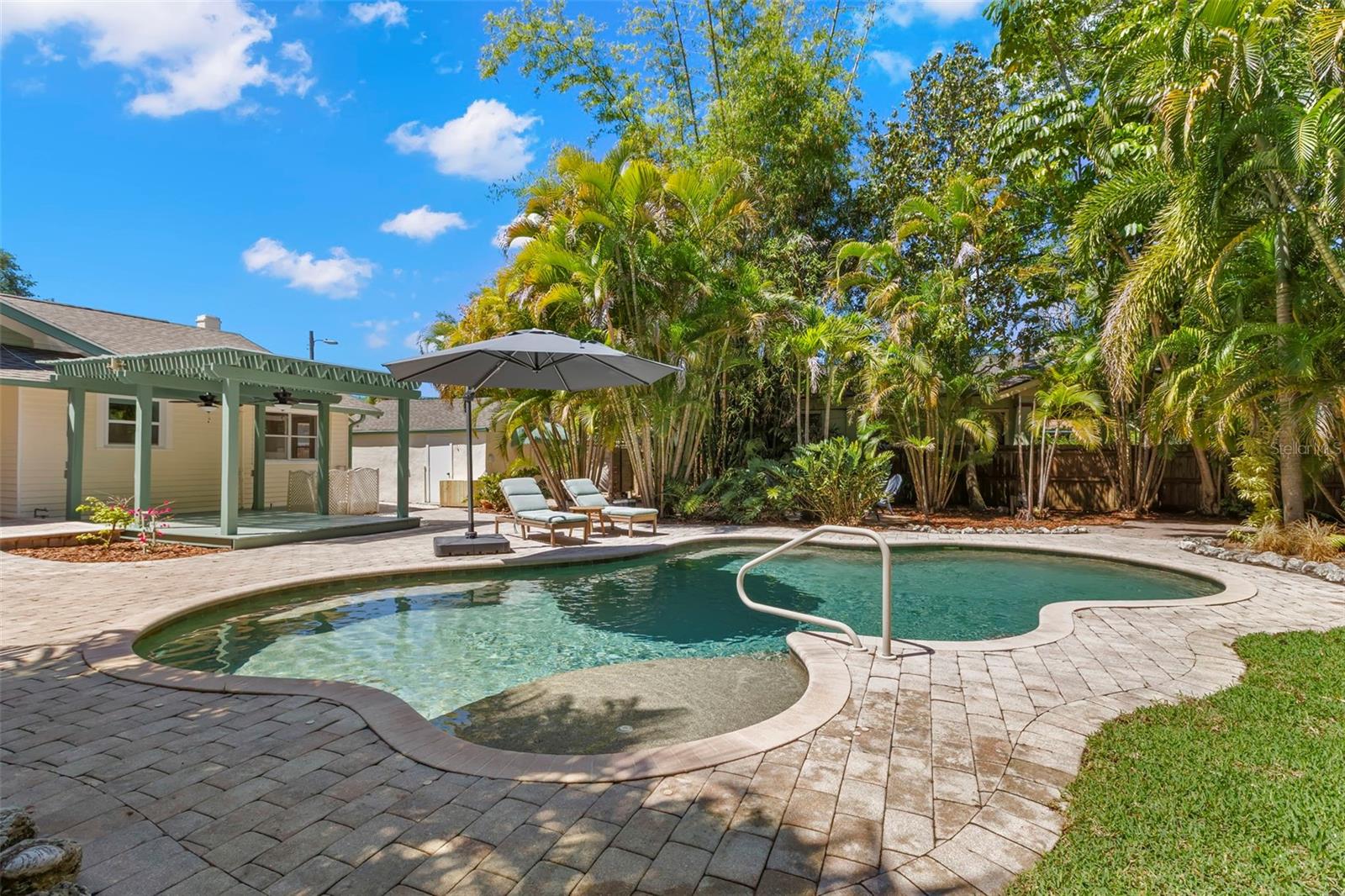 HALLS CENTRAL AVE 1 - Residential